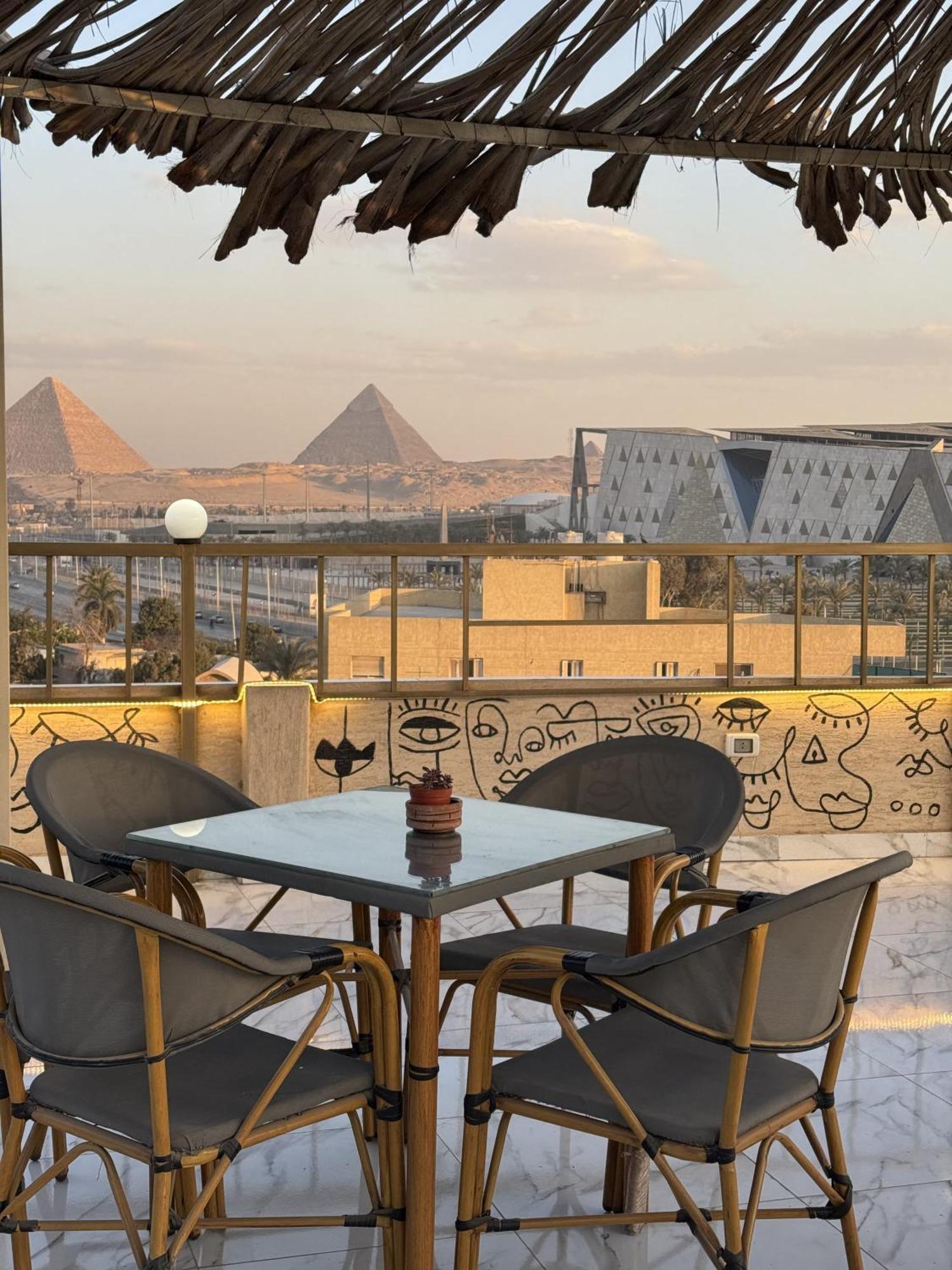 Topview Pyramids And Museum Nazlat as Sammān Extérieur photo